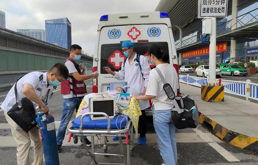 阿克陶县救护车出租公司